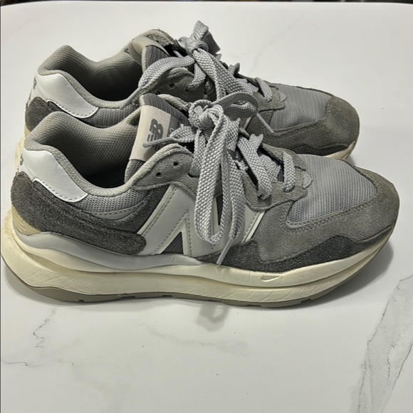 New Balance Gray Sneakers - Picture 2 of 6